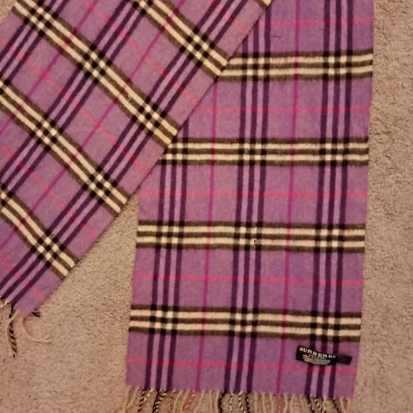 Burberry Vintage Cashmere Purple Nova Check Fringe Scarf - Picture 5 of 8
